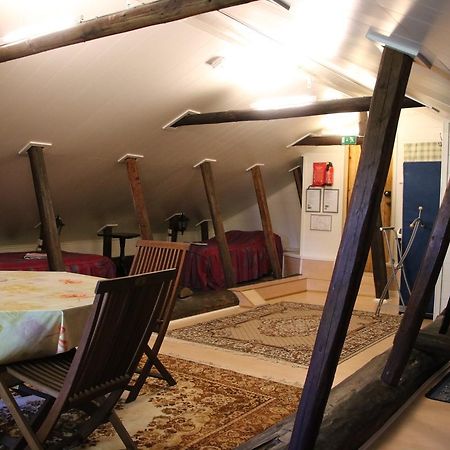 Kartano Hostel Kokemäki Exteriör bild