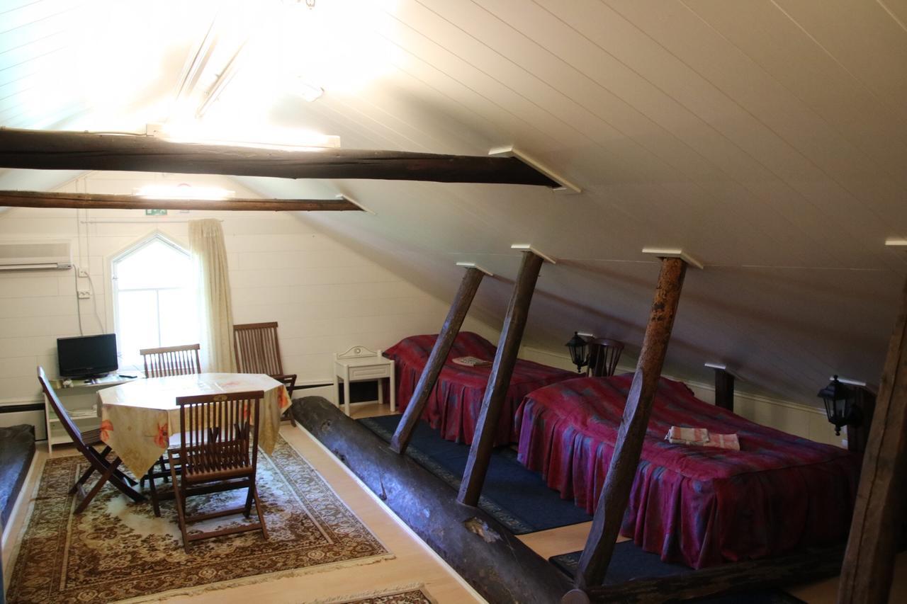 Kartano Hostel Kokemäki Exteriör bild